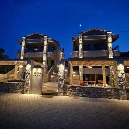 Teresa Luxury *