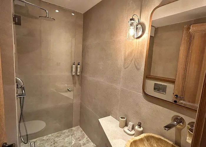 Teresa Luxury *